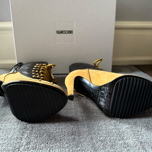 H&M Moschino Ankle Boots with Lacing - Picture 3 of 3